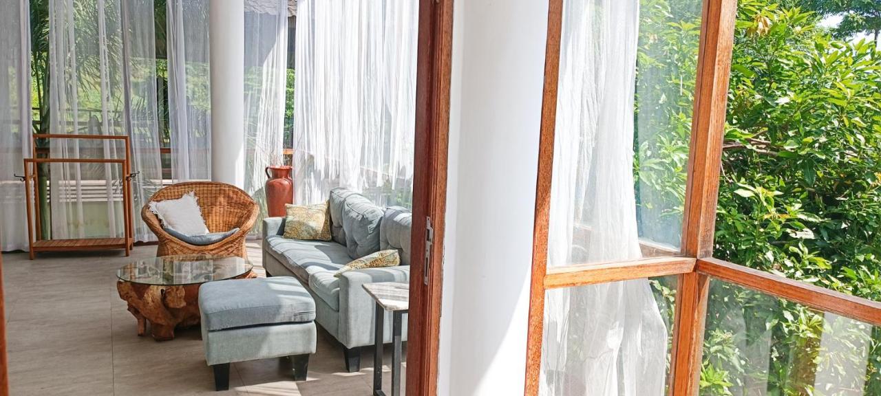 Soraya Yoga Wellness Center Hotel Quần đảo Gili Ngoại thất bức ảnh