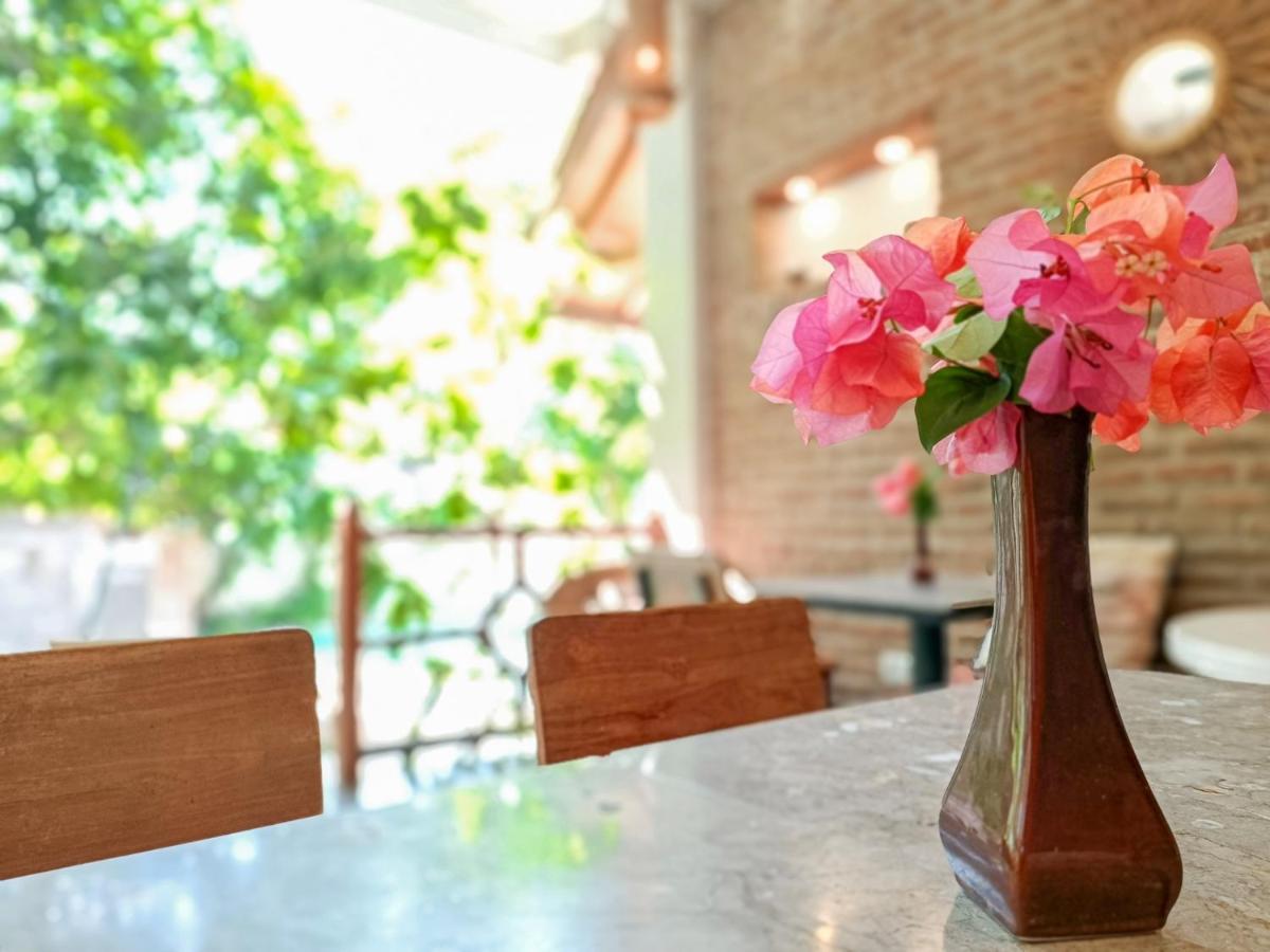 Soraya Yoga Wellness Center Hotel Quần đảo Gili Ngoại thất bức ảnh